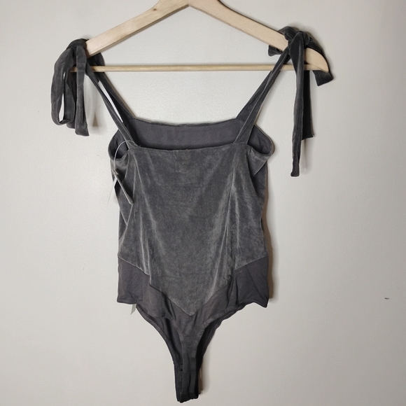 NWT Free People Haven Velvet Bodysuit Size XS Tie Shoulder - Picture 7 of 14